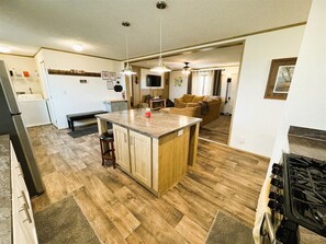 Interior - Waubay Lake Retreat- Huge deck, firepit, AC (Waubay)