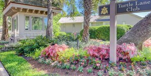 Exterior detail - Luxury Ocean View Villa w/ Pool on Hilton Head (Hilton Head Island)