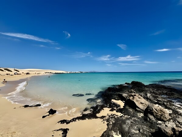 Beach - Holiday Apartment "Casa Vitamin Sea" with Mountain View, Terrace & Wi-Fi (Castillo Caleta de Fuste)