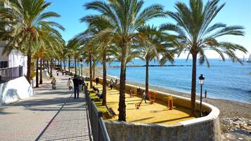 Platja a a prop