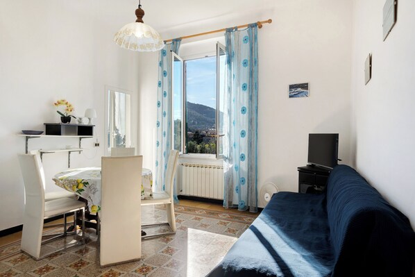 TV - Apartment "Casa Veronica" close to the Sea with Wi-Fi (Levanto (SP))
