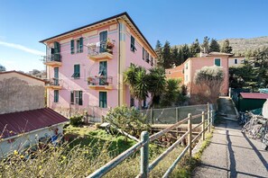 Exterior - Apartment "Casa Veronica" near the sea with Wi-Fi (Levanto (SP))
