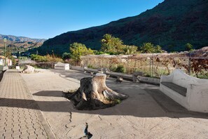 Property grounds - Holiday Home "Casa De La Eterna Primavera" with Mountain View, Terrace & Wi-Fi (San Bartolome de Tirajana)