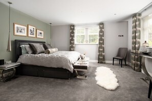 3 bedrooms, iron/ironing board, WiFi, bed sheets - ROUNDHILL COACH HOUSE -  set in a stunning location in the Yorkshire Dales (Healey)