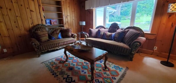 Smart TV, fireplace, foosball, books