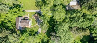 Cozy Getaway in Colborne with great Hiking trails in 95 Acres of land