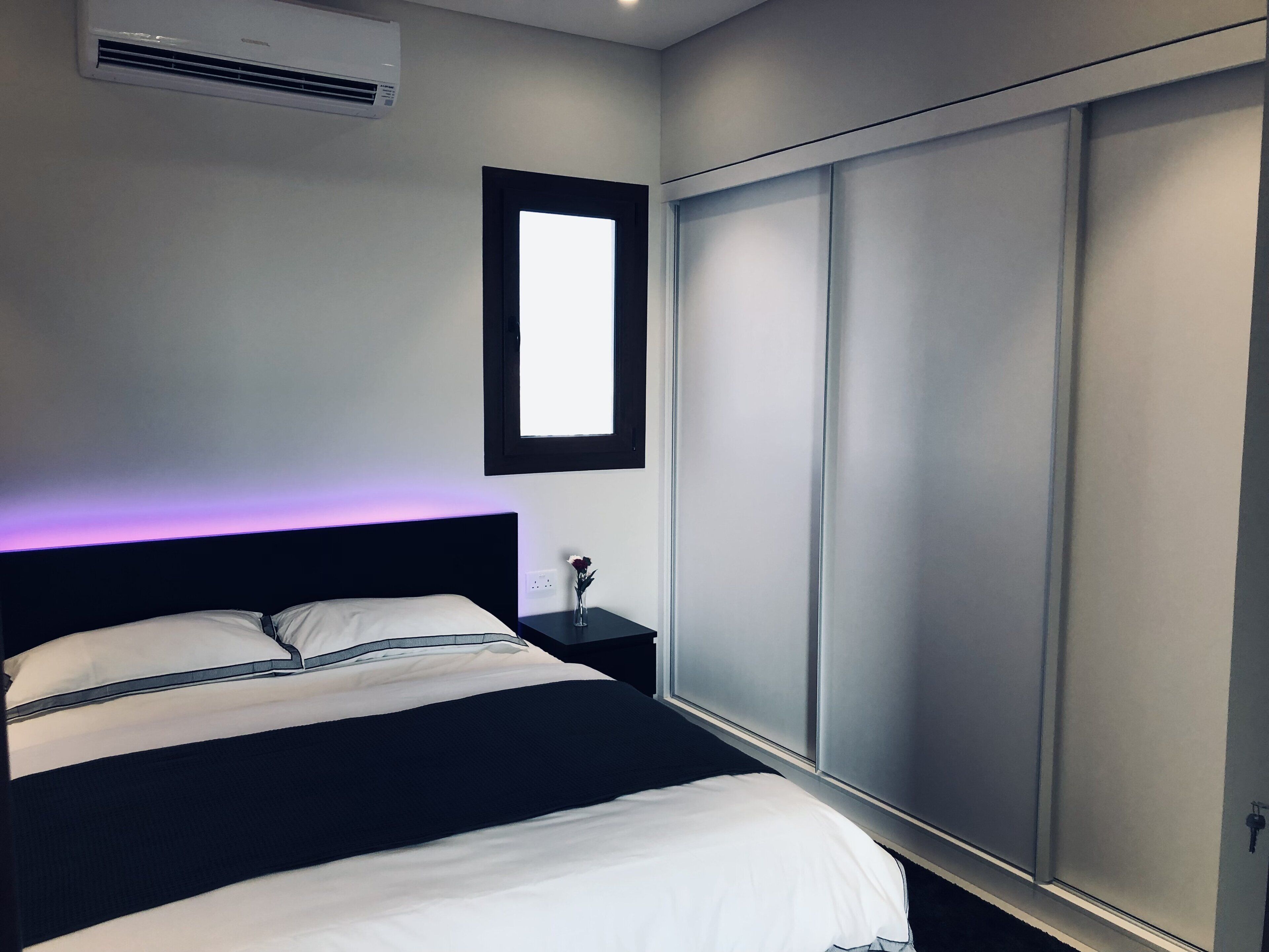 1 chambre, lit parapluie, Wi-Fi gratuit, draps fournis