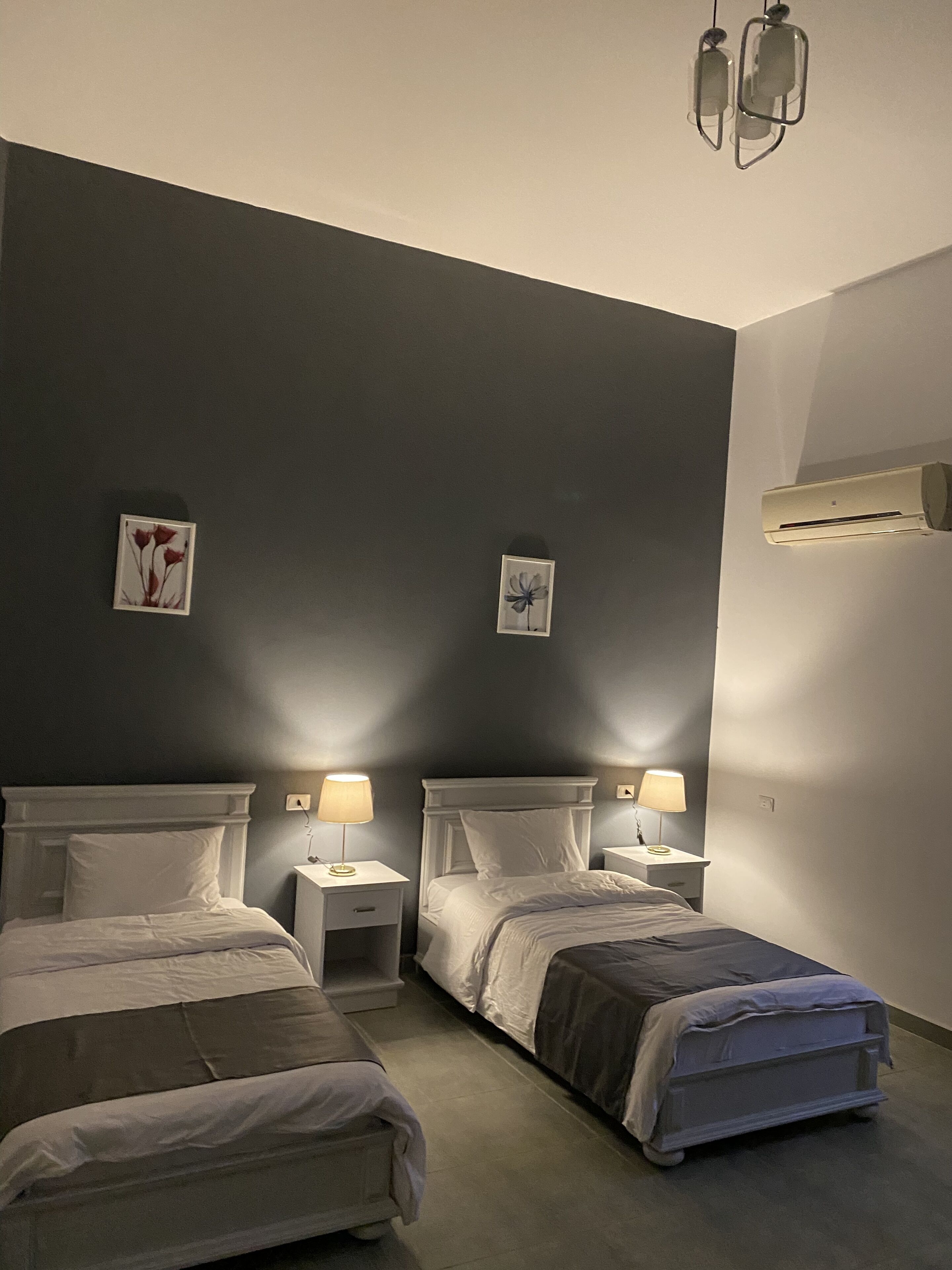 Photo - Gresham Hotel