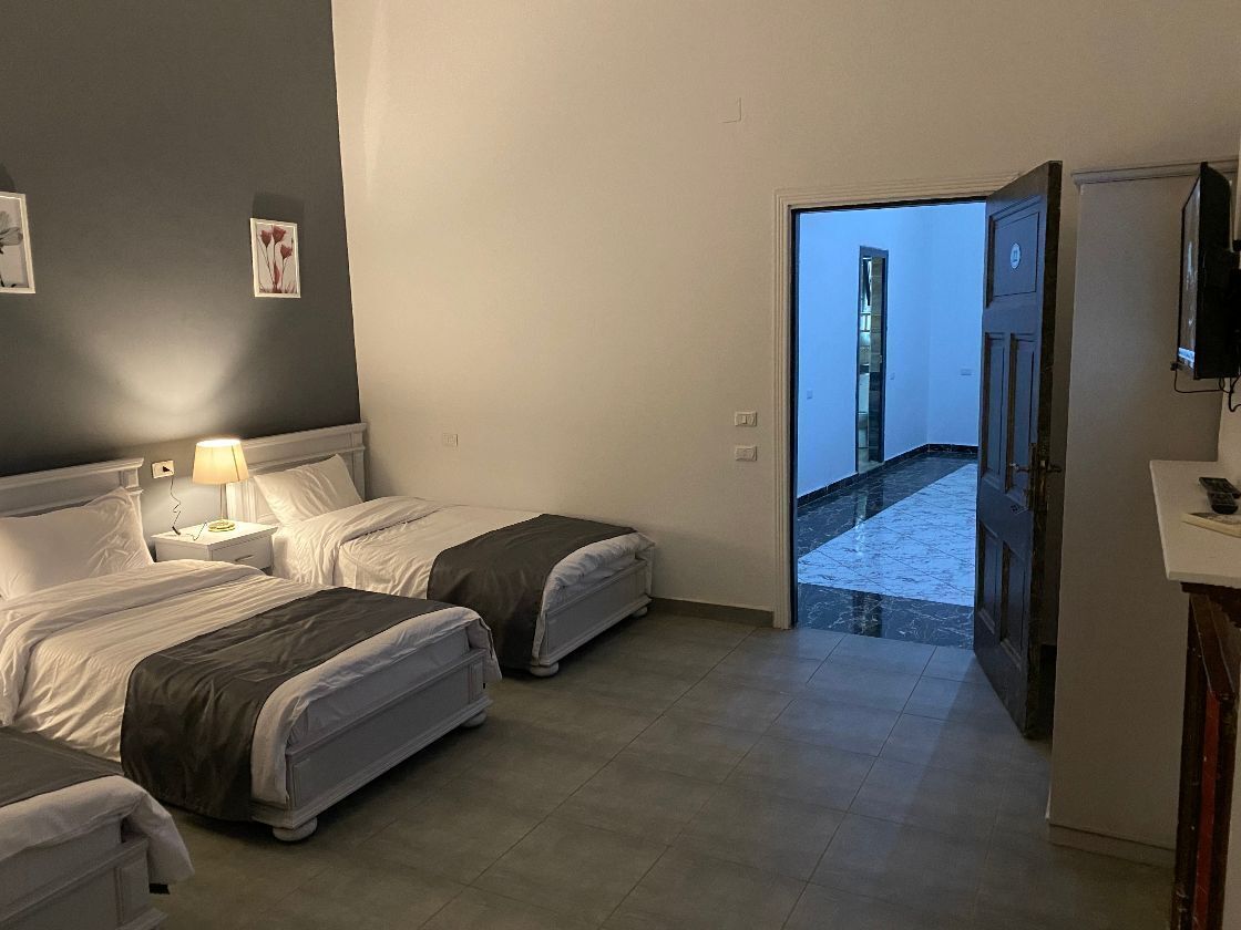 Photo - Gresham Hotel