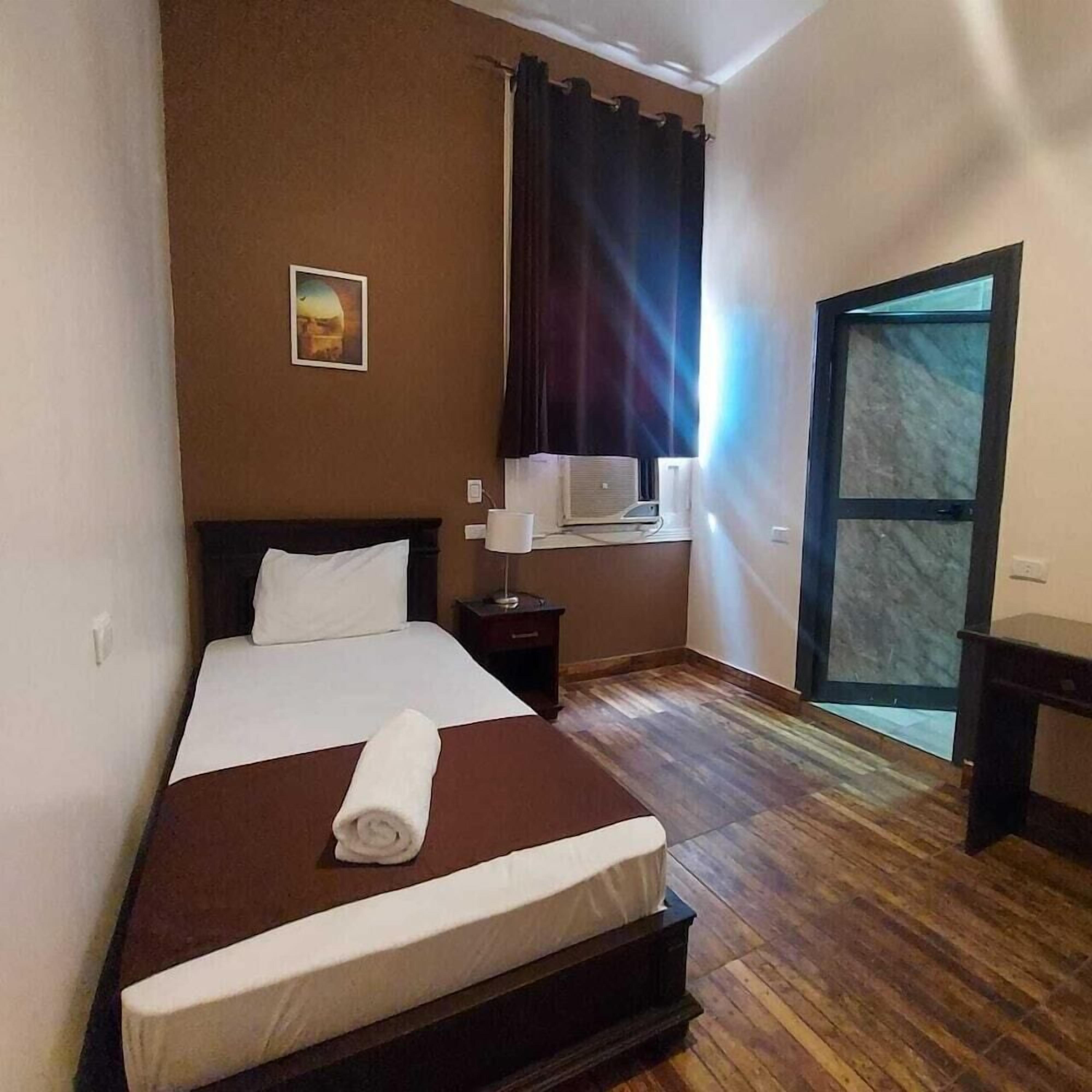 Soundproofing, iron/ironing board, free WiFi