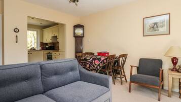 Cottage | Living area