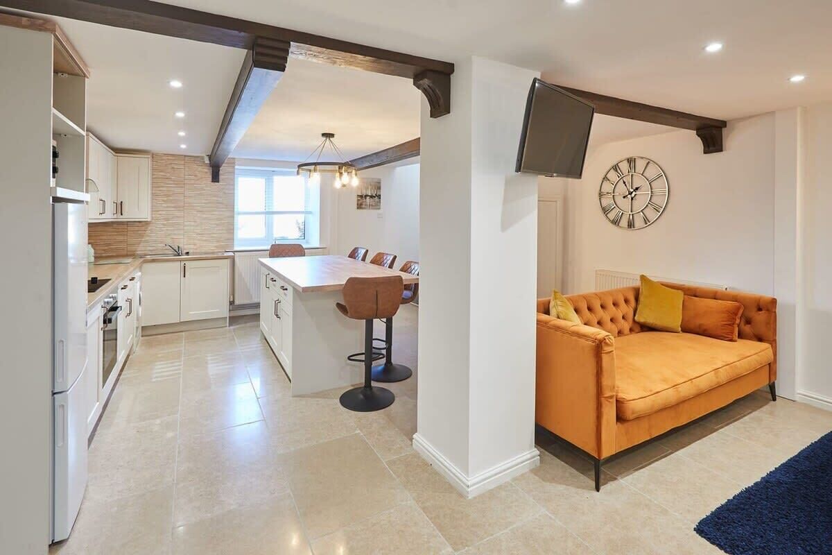 Host & Stay | The Granary