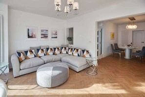 TV, peis og kontorer