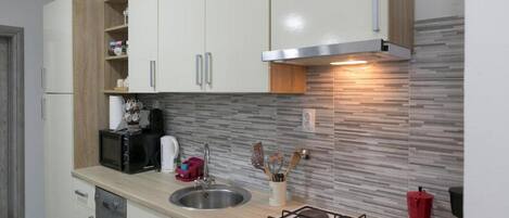 Leilighet (Two Bedroom Apartment with Terrace) | Eget kjøkken | Kjøleskap