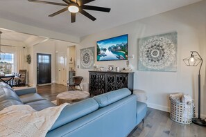 TV, table football - Hot Tub, Pool Table & Fire pit! Modern Farmhouse! (Logan)