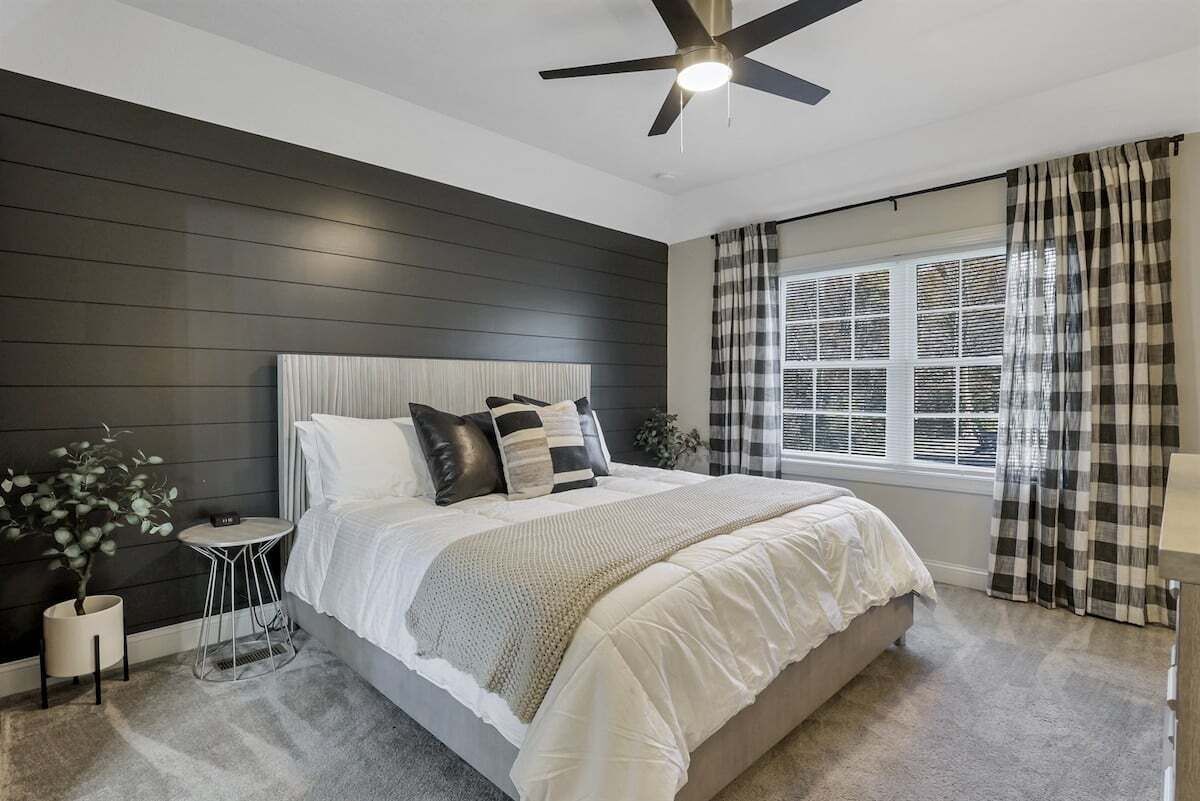 5 bedrooms, desk, iron/ironing board, free WiFi