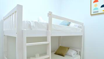 Superior Apartment | 2 bedrooms, free WiFi, bed sheets