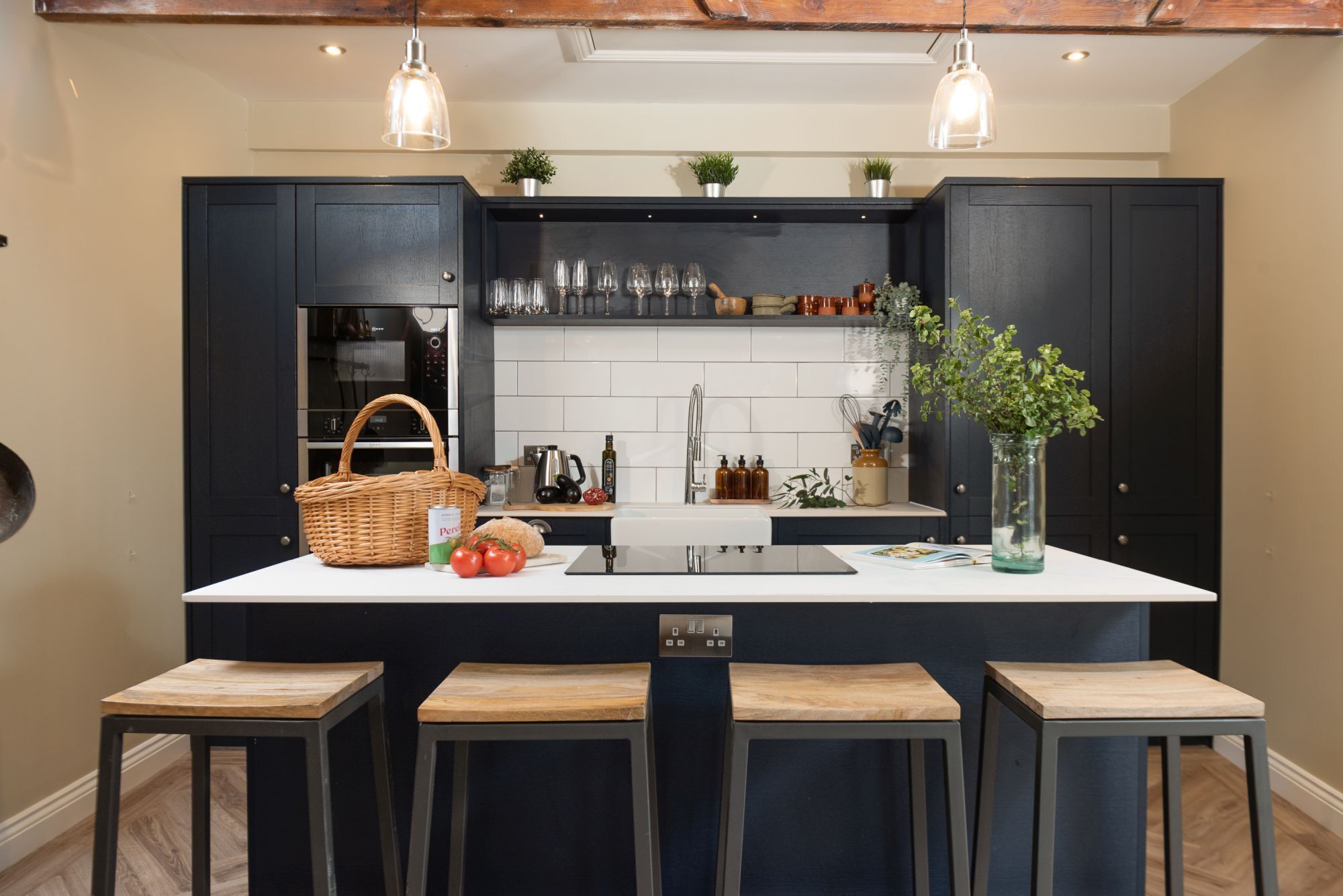 冰箱、微波炉、烤箱、洗碗机