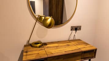 Apartment | 2 bedrooms, iron/ironing board, bed sheets