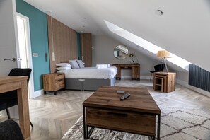 Loft | Living area - Ty Belgrave House (Aberystwyth)
