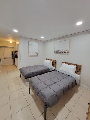 1 chambre, fer et planche à repasser, Wi-Fi gratuit, draps fournis