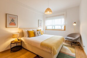 2 Schlafzimmer, Schreibtisch, Bügeleisen/Bügelbrett, kostenloses WLAN