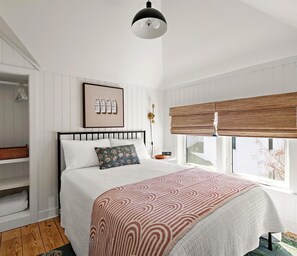 5 habitaciones, tabla de planchar con plancha, wifi y ropa de cama 