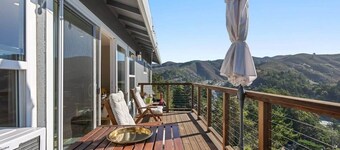 @ Marbella Lane - Chic Abode w/Mountain Skyline