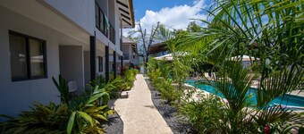 Yuli Hotel