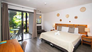 Deluxe Room | Egyptian cotton sheets, premium bedding, pillow-top beds