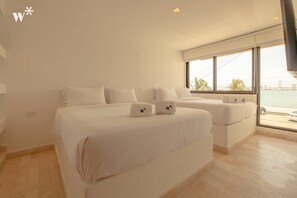 4 bedrooms, iron/ironing board, WiFi, bed sheets