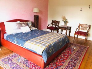 Apartment, Multiple Beds