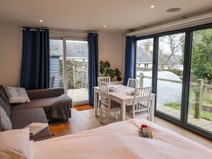 Living area - The Fernery (Colyton)