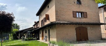 Apartment in country villa with traditional DOP vinegar cellar