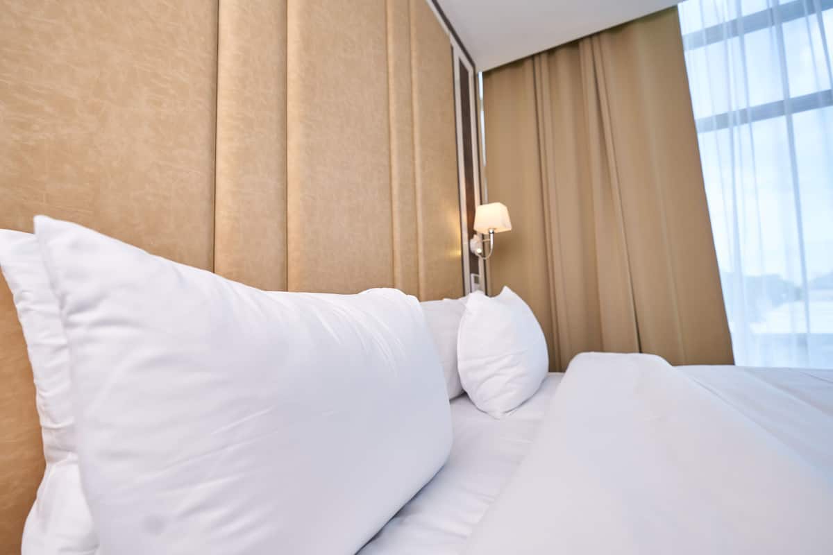 In-room safe, free WiFi