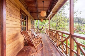 Property grounds - Casa Toty (Limon)