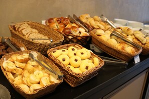 Free daily on-the-go breakfast  - Samba Belo Horizonte Vintage (Belo Horizonte)