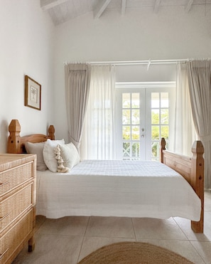 4 bedrooms, in-room safe, iron/ironing board, travel cot