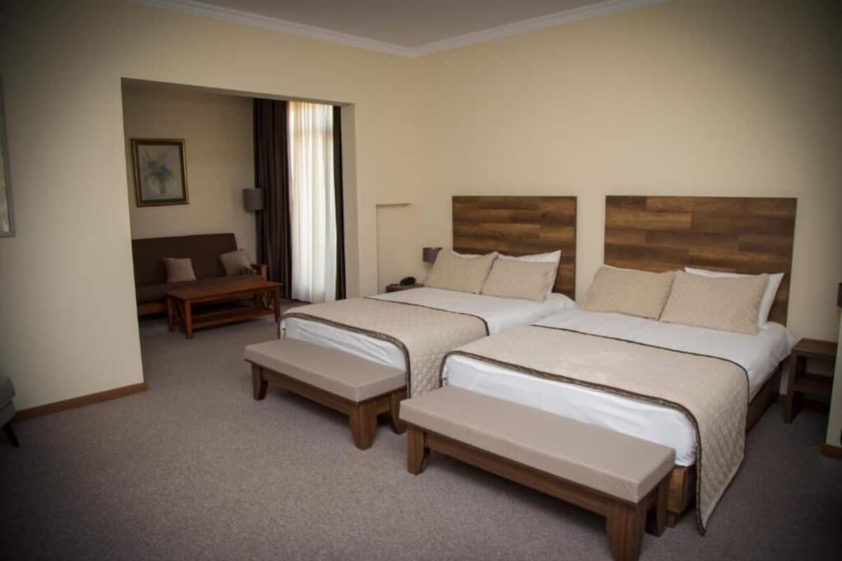 Standard Twin Room | Soundproofing, free WiFi, bed sheets