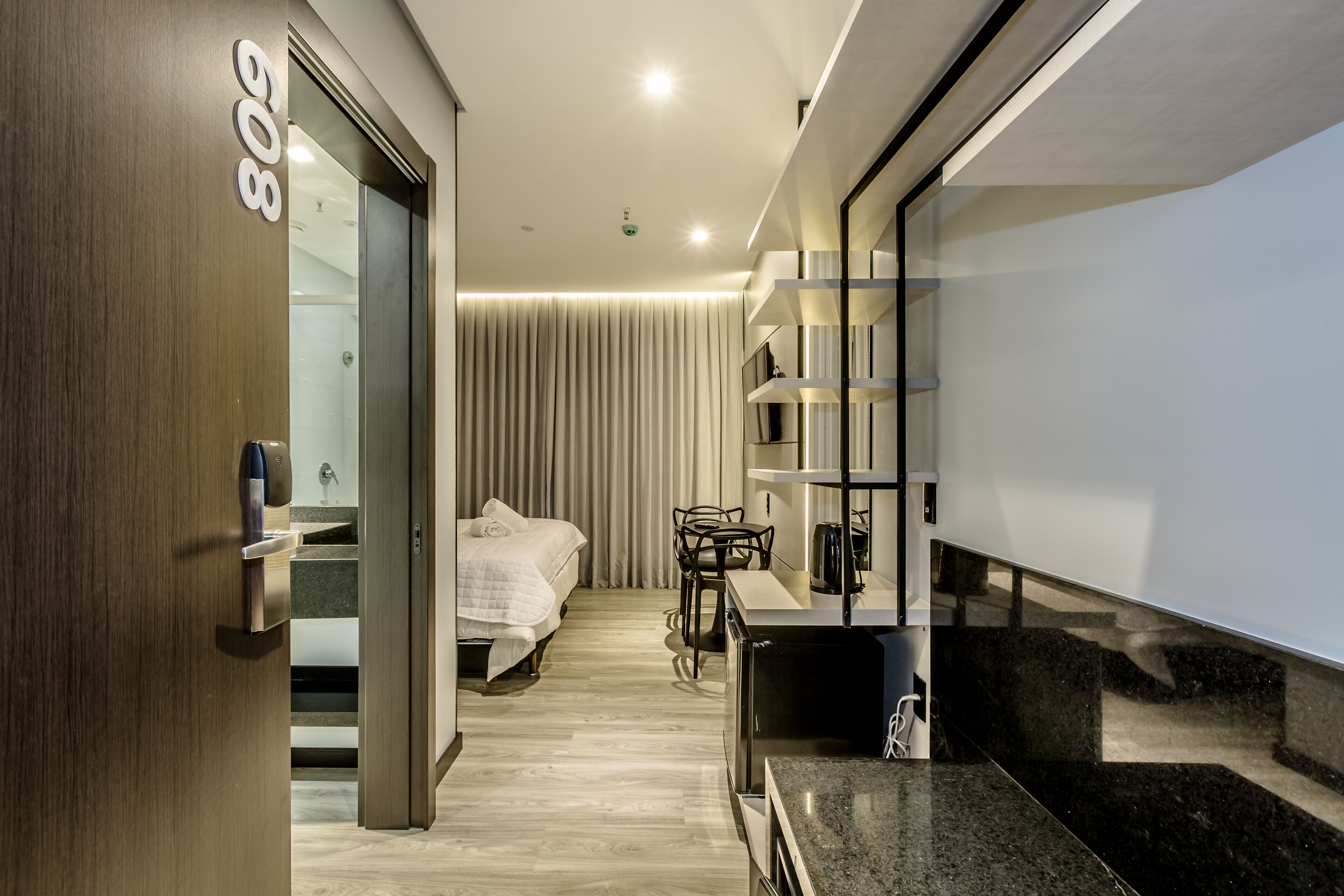 Deluxe Double Room, 1 Double Bed | Minibar, in-room safe, soundproofing, iron/ironing board