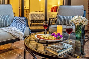 3 slaapkamers, een strijkplank/strijkijzer, wifi, beddengoed