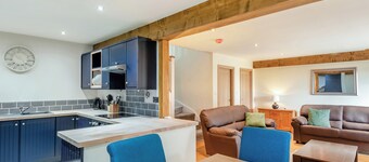 3 bedroom accommodation in Langrick