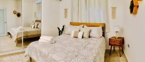 3 bedrooms, WiFi, bed sheets