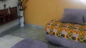 Unclassified image, 3 of 7, button - Impeccable Comfortable One Bed Apartment in Accra (Ogbodjo)