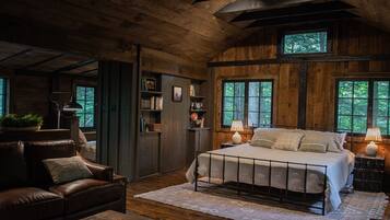 1 slaapkamer, een bureau, een strijkplank/strijkijzer, reisbedje