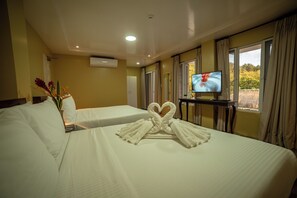 Family Room, Multiple Beds, Non Smoking, Mountain View - Bernardos Lantia Hotel (Basco)