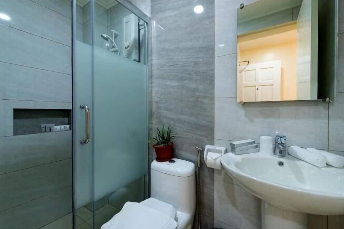 Bathroom | Shower, free toiletries, hair dryer (on request), slippers