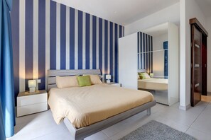 3 habitaciones y tabla de planchar con plancha 