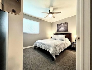 2 bedrooms, iron/ironing board, travel cot, free WiFi