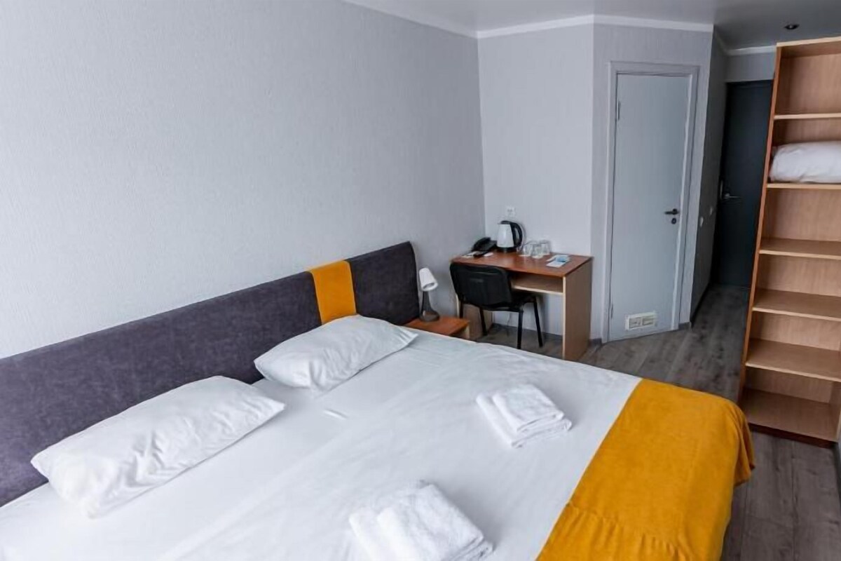 Desk, WiFi (free), bed sheets